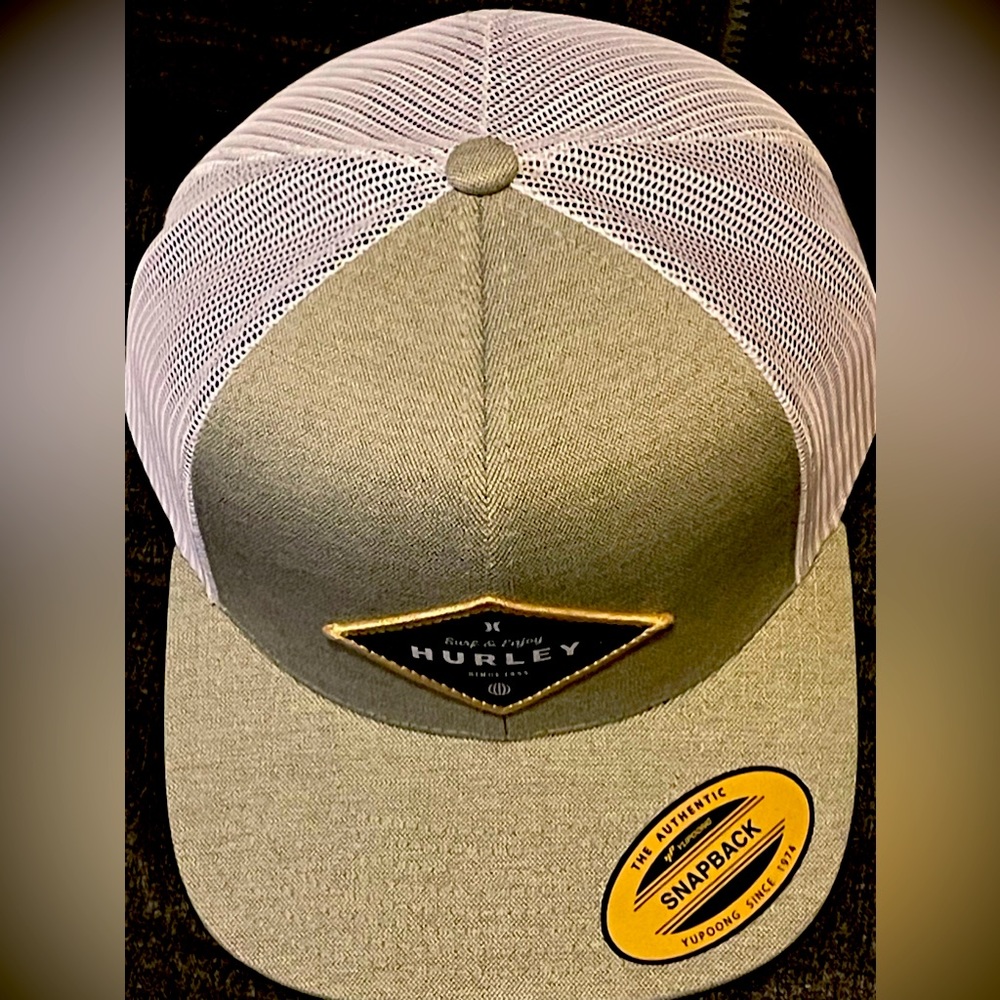 Hurley fitted hat
